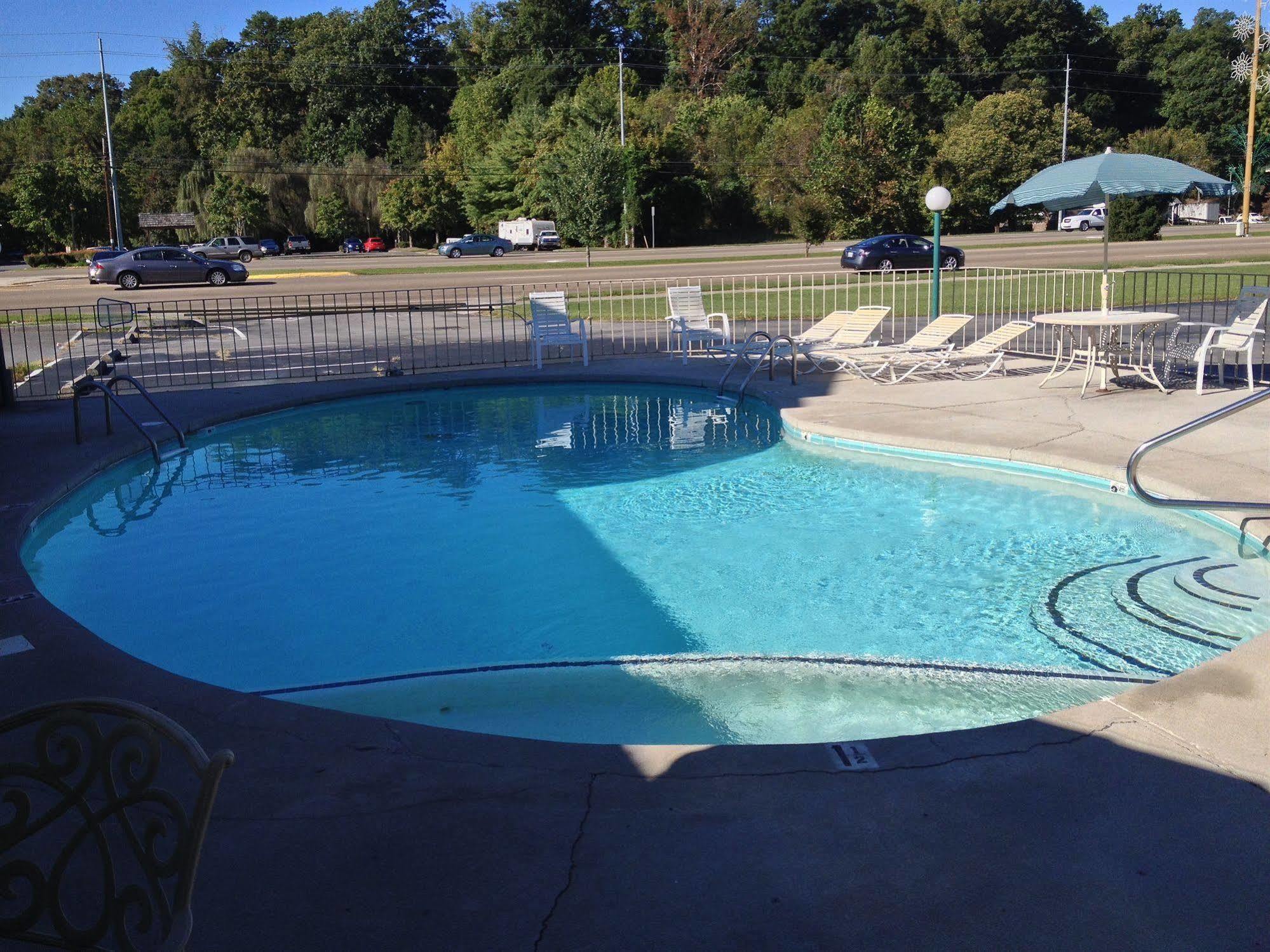 Conner Hill Motor Lodge Pigeon Forge Exterior photo